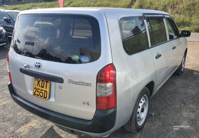 2019-toyota-probox-big-5