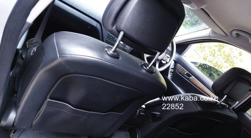 mercedess-benz-c200-big-0