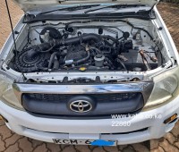 2010-toyota-single-cab-for-sale-small-4