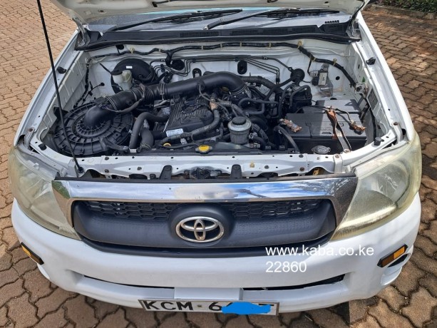 2010-toyota-single-cab-for-sale-big-4