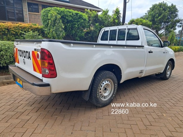 2010-toyota-single-cab-for-sale-big-1
