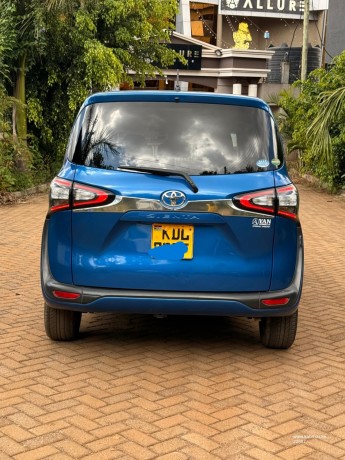 2016-toyota-sienta-for-sale-big-4