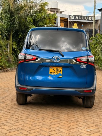2016-toyota-sienta-for-sale-big-3