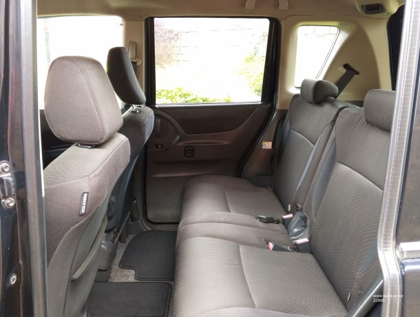 2012-mitsubishi-delica-d2-big-8