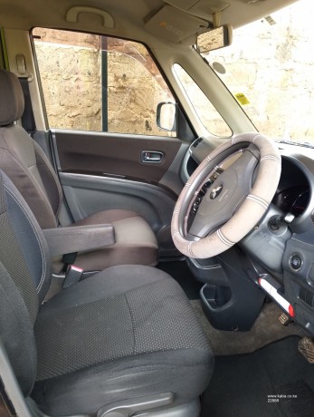 2012-mitsubishi-delica-d2-big-4
