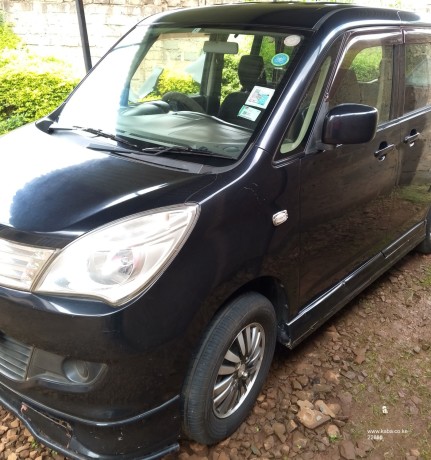 2012-mitsubishi-delica-d2-big-3