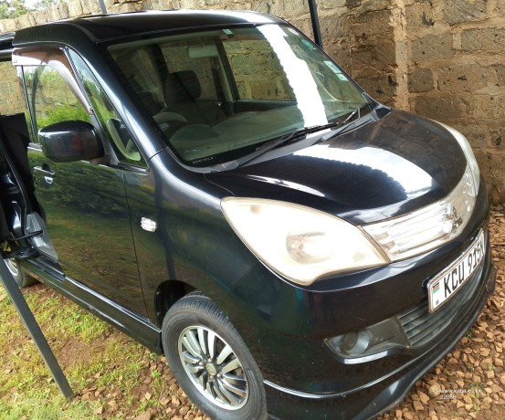 2012-mitsubishi-delica-d2-big-0