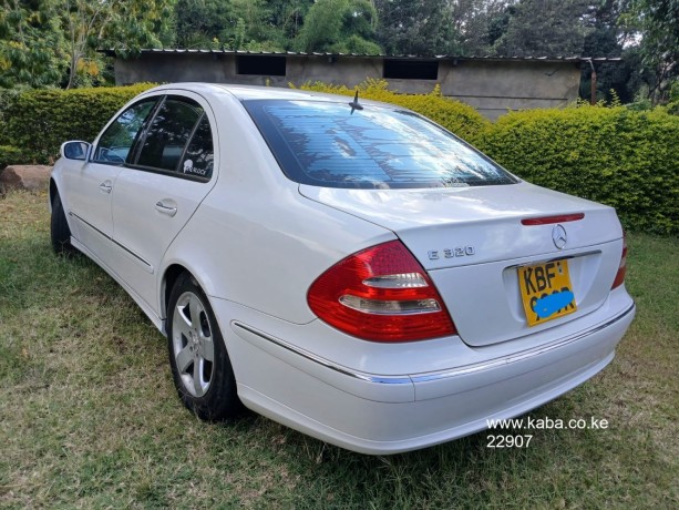 2003-mercedes-benz-e320-series-big-3