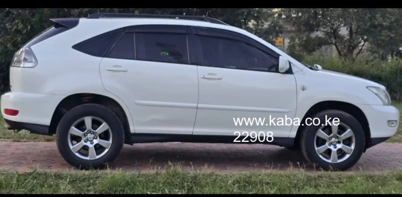 clean-toyota-harrier-all-wheel-drive-big-4