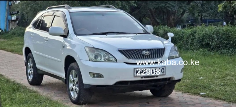 clean-toyota-harrier-all-wheel-drive-big-0