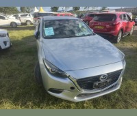 mazda-axella-2018-hatchback-small-4