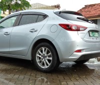 mazda-axella-2018-hatchback-small-1