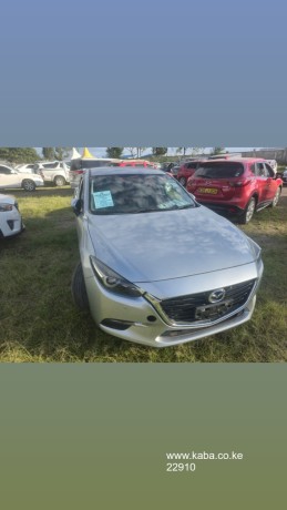 mazda-axella-2018-hatchback-big-4