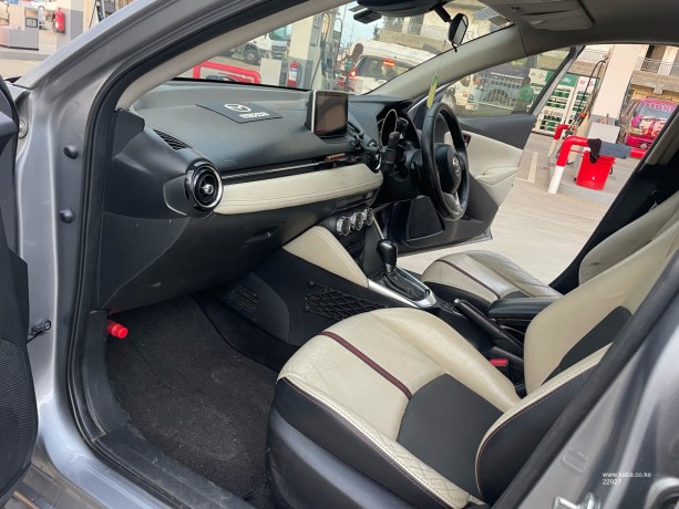 mazda-demio-diesel-big-3