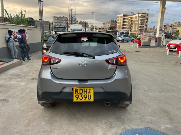 mazda-demio-diesel-big-8