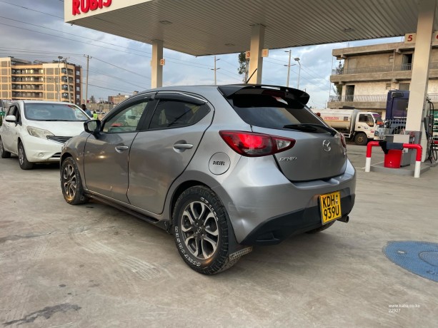 mazda-demio-diesel-big-5