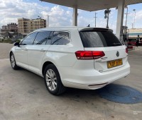 volkswagen-passat-small-6