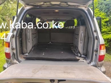 2006-toyota-landcruiser-v8-big-4