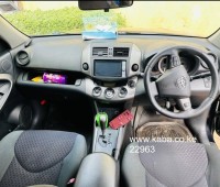 clean-well-maintained-toyota-vanguard-up-for-sale-small-8