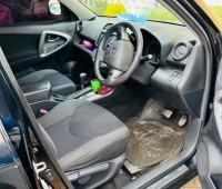 clean-well-maintained-toyota-vanguard-up-for-sale-small-7