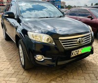 clean-well-maintained-toyota-vanguard-up-for-sale-small-4