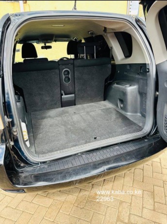 clean-well-maintained-toyota-vanguard-up-for-sale-big-9