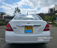 2012-nissan-tiida-small-8