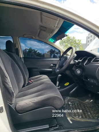 2012-nissan-tiida-big-5