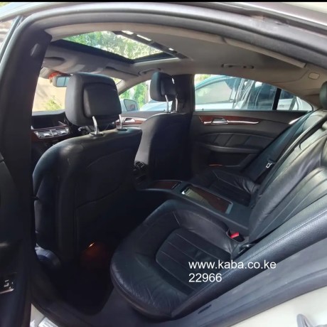 mercedes-cls350-up-for-grabswell-maintained-and-in-great-condition-big-6