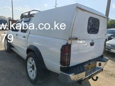 2002-nissan-harbody-doublecab-big-2