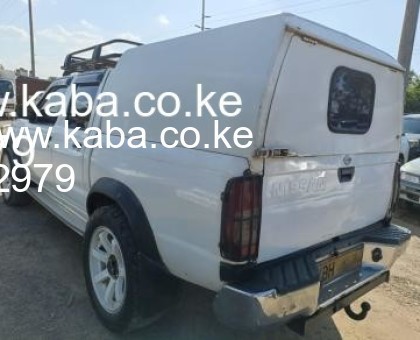 2002-nissan-harbody-doublecab-big-6