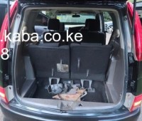 2006-toyota-isis-small-2