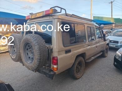1991-toyota-landcruiser-tours-fj75-big-1