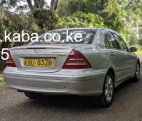 2005-mercedes-benz-c200-small-3