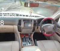2004-toyota-landcruiser-v8-small-2