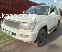 2004-toyota-landcruiser-v8-small-0