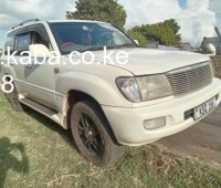 2004-toyota-landcruiser-v8-small-1