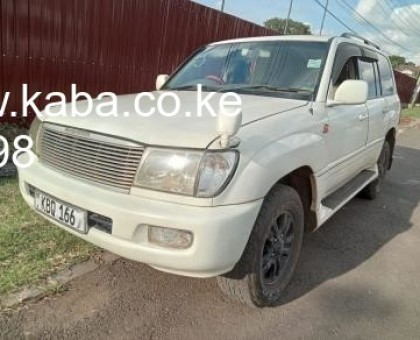 2004 Toyota Landcruiser V8