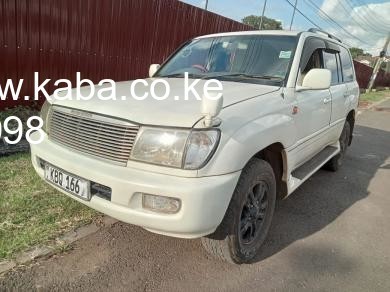 2004-toyota-landcruiser-v8-big-0