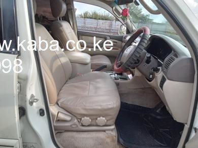 2004-toyota-landcruiser-v8-big-3