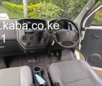 2016-toyota-townace-small-3