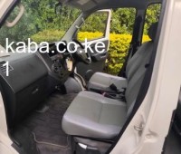 2016-toyota-townace-small-5