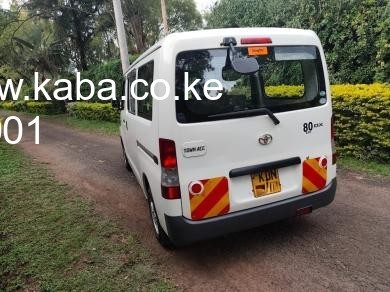 2016-toyota-townace-big-2