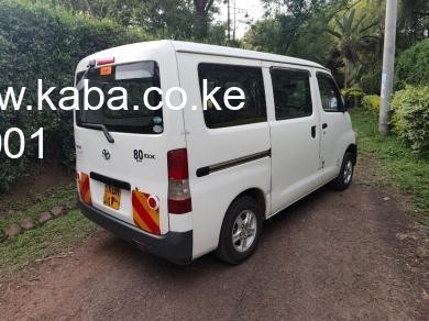 2016-toyota-townace-big-1