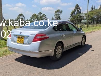 2009-nissan-teana-big-2