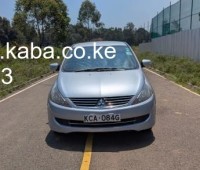 2007-mitsubishi-grandis-small-6
