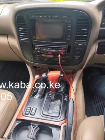 2000-lexus-lx470-v8-big-4