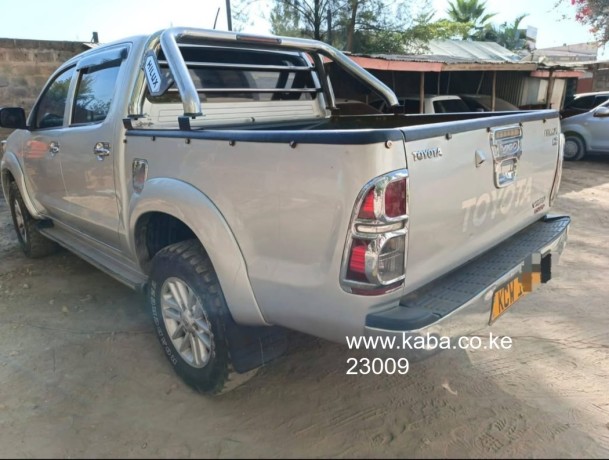 buy-and-drive-toyota-hilux-up-for-sale-big-2