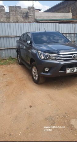 toyota-hilux-revo-in-great-condition2016-big-1