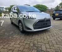 201911-toyota-sienta-small-0